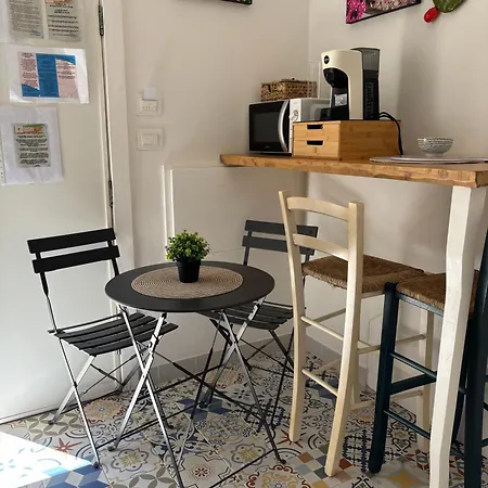 Frisa Del Salento Con Cucina Centro Storico Mesagne